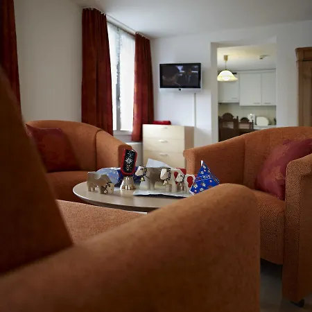 Eden Apartment *