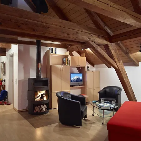 Eden Apartment *